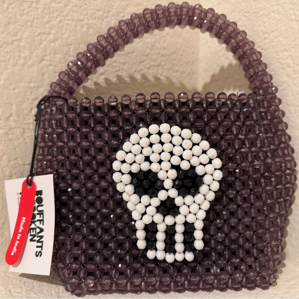 NWT Bouffant’s and Broken Hearts Skull Beaded Crossbody